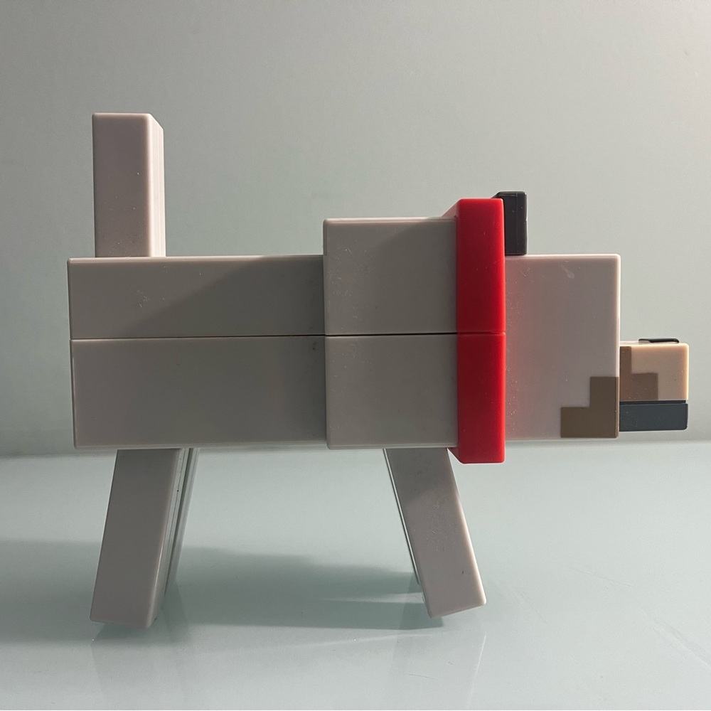 Minecraft Wolf Toy - Picture 6 of 7
